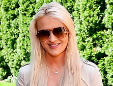 Sexy anal session with a big-bottomed blonde chick Andrea Parker