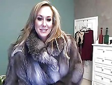 Milf Pornstar In Fur Toys On Cam