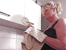 Real Mature Mom Fucks Her Ass And Pussy In The Kitchen