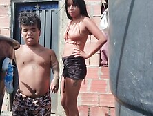 Tengo Y Cochino Con El Enano De Mi Hermanastro En Terraza De La Casa With Sexo Duro