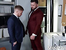Muscle stud Derek bolt deep fucking Gabriel Cross with powerful thrusts