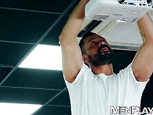 Suited stud Cristian Sam drills Manuel Reyes ass deep in office