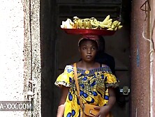 Ebony banana seller hotty enticed for a sexy bang