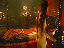 Carice Von Houten riding a guy in Games of Thrones