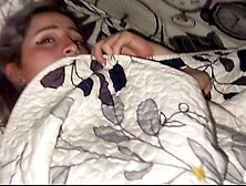 MI MEJOR AMIGA LE ES INFIEL A SU NOVIO CUANDO ENTRO A SU HABITACION EN LAS NOCHES