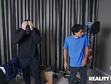 Ricky Disturbs Blonde Milf Stepmoms Porn Shoot - Ryan Conner And Ricky Spanish