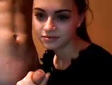 Alexandra Ribana timida la webcam