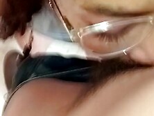 Mi Vecino me da Lechita en la Boca antes de volver con mi marido ????