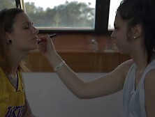 Maquillaje Lesbian Action With Pussy Licking