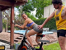 My husband makes me squirt after training - Venusymarteok