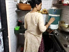 Hot Indian Bhabhi Sagita Sharm Face Fucks Her New Husband - Desi Village Sex 4K