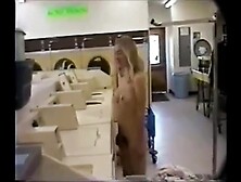 Nude Laundromat