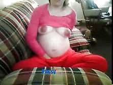 Pregnat Amateur Teen Masturbates On Cam