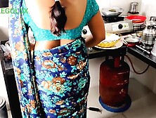 Kitchen me chupke se ghus kar suri kiya