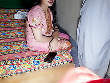 Landlord wants to fuck her tight pussy on exchange of rent.  MAKAN MALIK NE KIRAYE K BADLE KYA MANG LIYA!