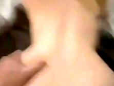 Jeune etudiante sexy baisee en levrette par son copain