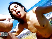 Arabian Amateur Chick Gets Shaked