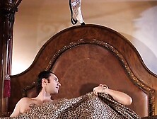 Busty glamcore model deepthroats before anal