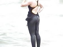 Spandex candid ass of the amateur bimbo on the beach 07k