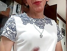 Enviando Saludos En La Ropa De Mi Mujer Y Bien Maquilla