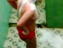 Espiando vecina Peruana 1