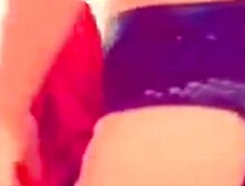 Thick Latina likes to shake her ass!