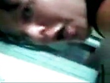 Safada da favela deixando o malandro enfiar a pistola no cuzinho dela