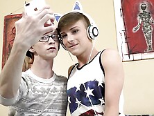 Nerds in heat - Part #4 - 100% Bareback