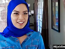 Attractive muslim lady threesome boned by movers