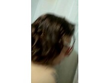 Polska kurwa daje dupy,  obciąga kutasa i przyjmuje spust na twarz.