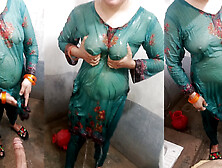 I Play Together With My Hot Wife In Bathroom So Sexy