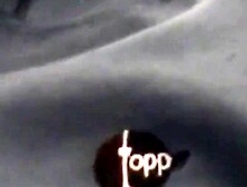 Twisted Asian stunner shows how she traps her hot pee