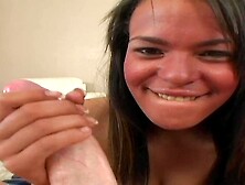 Victoria Monet adora succhiare il cazzo del suo uomo
