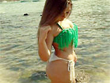 Micaela dando na riacho e gritando alto de de prazer