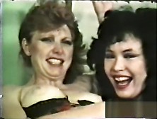 Lesbian Peepshow Loops 647 70s and 80s - Scene 2