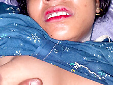 Hot housewife Desi Bhabhi 01 on cam for her first time