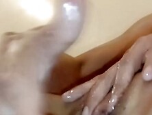 Squirt encore pour mais voyeur