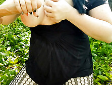 Teen nymphomaniac and fucking in public park with sex machine