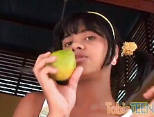 Tobie fingers herself