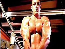 Sexy Bodybuilder Man 33