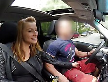 Essa vagabunda transa em qualquer lsitio quando quer