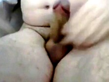 Big-daddy stroking & spilling on webcam