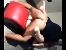 Se cogen a mi esposa un policia parte two y terminamos haciendo trio