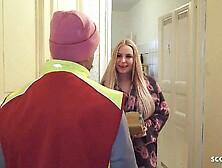 German Teen Couple Talk Postman To Fuck His Girlfriend While He Watch