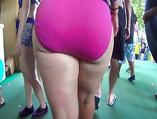 Milf With Big Ass Whide Hips Waterpark