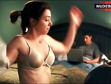 Alyson Hannigan Hot In Bra – American Reunion