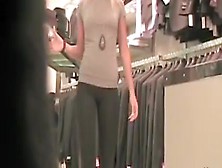 Incoyable cul dune blonde - amazing ass