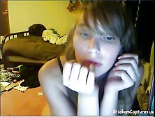 Cutie bate on webcan