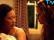 Katherine Langford Lesbo,  Underclothing Scene in 13 Reasons Why