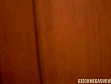 Acabando numa grande orgia